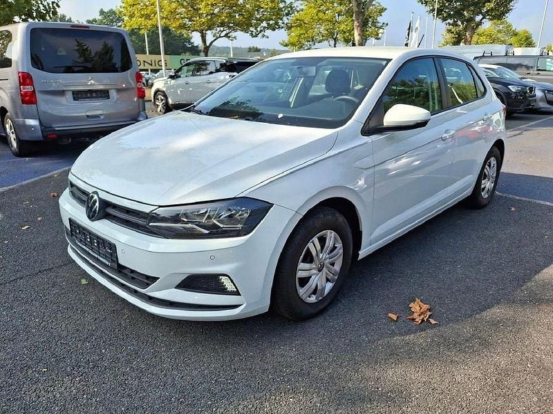 Pure white Gebraucht 2021 VW Polo Trendline Limousine | 13.449 € (Fairer Preis) - Bild 1/4