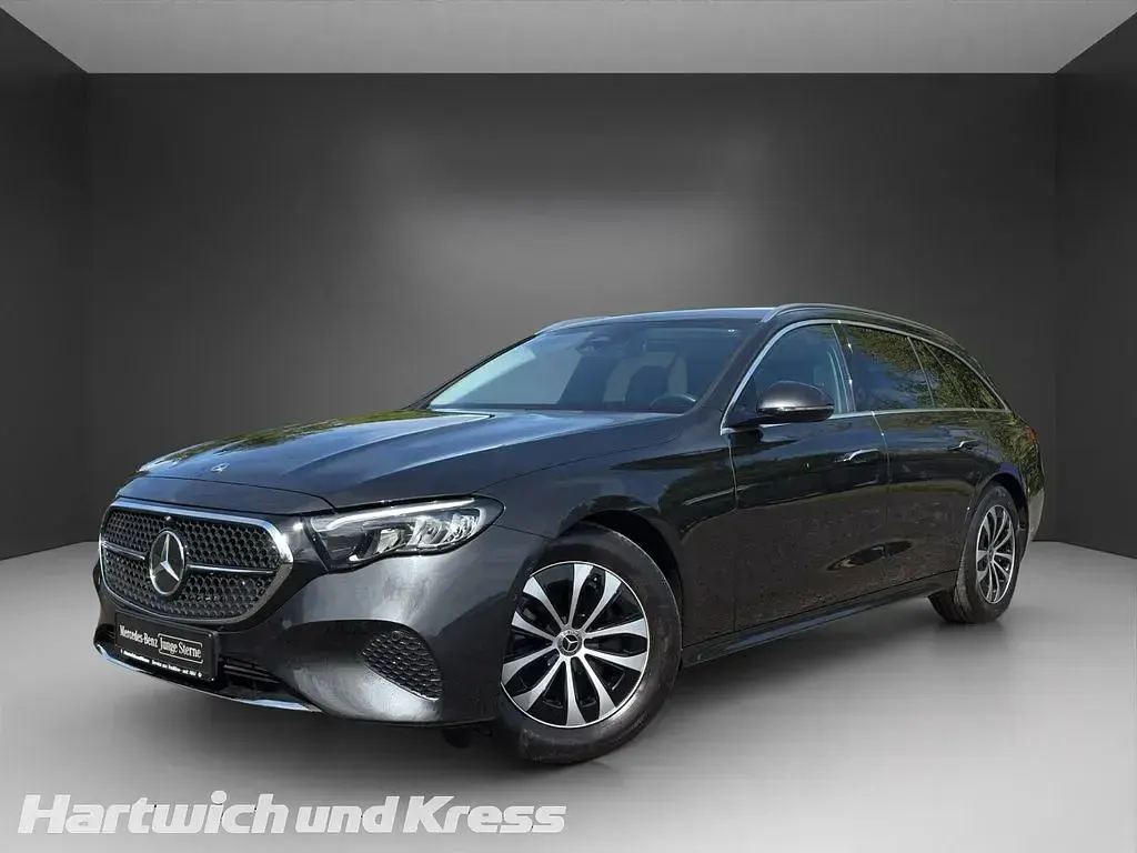 Gebraucht Mercedes E200 Avantgarde 227 PS (166 kW) 2025 Graphitgrau  lack Kombi