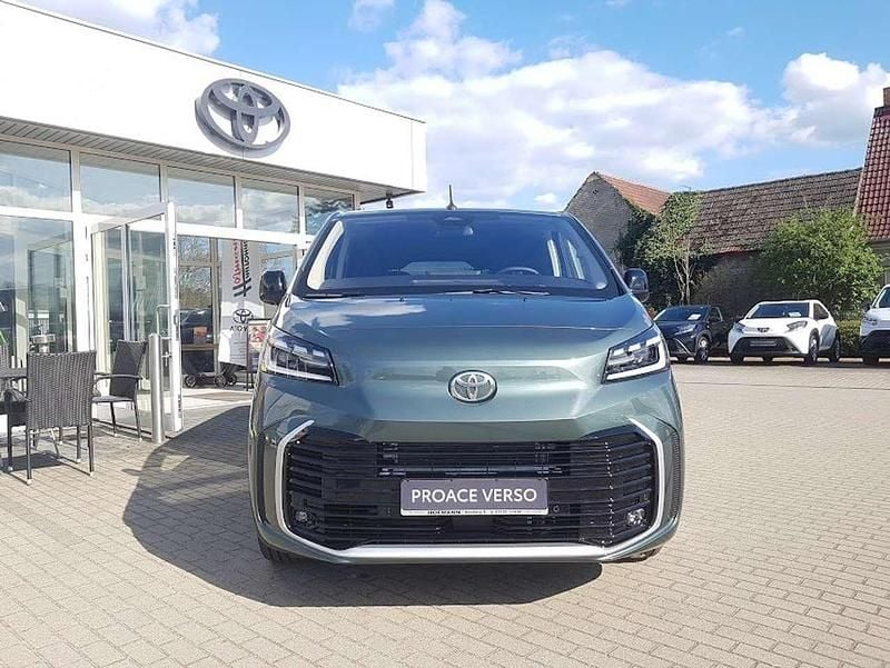 Gebraucht Toyota Proace Verso 179 PS (131 kW) 2026 All terrain green Kombi