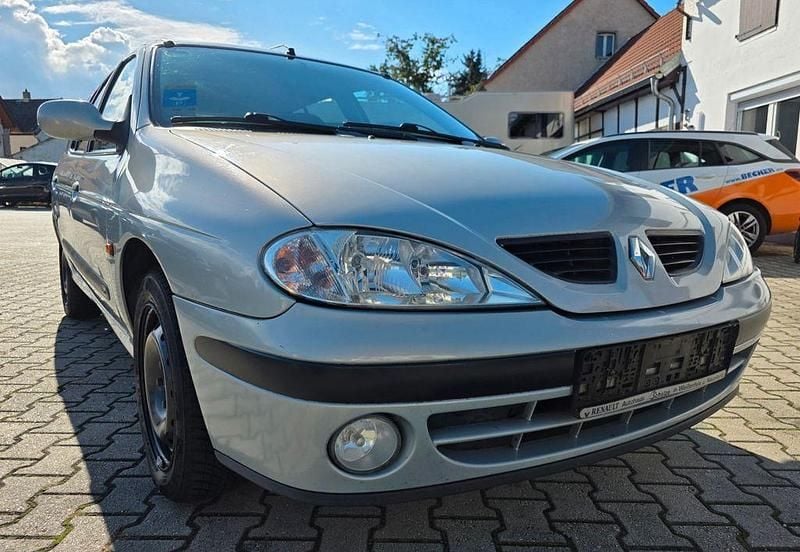 Gebraucht Renault Mégane II Expression 107 PS (78 kW) 2003 Silber Limousine