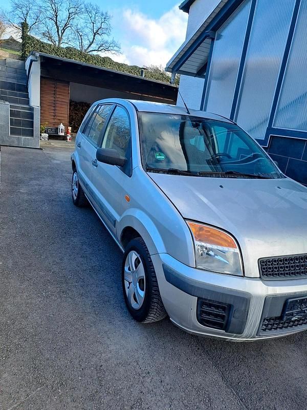 Gebraucht Ford Fusion 80 PS (58 kW) 2007 Silber Kleinwagen