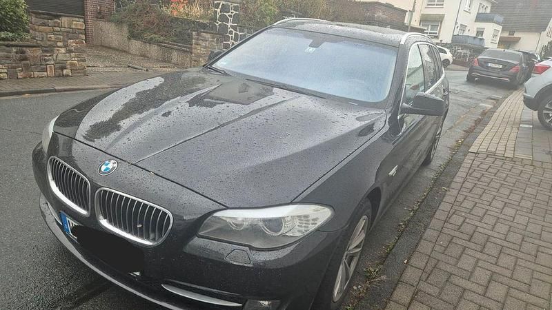 Schwarz Gebraucht 2013 BMW 530 Kombi | 7.500 € (Fairer Preis) - Bild 1/4
