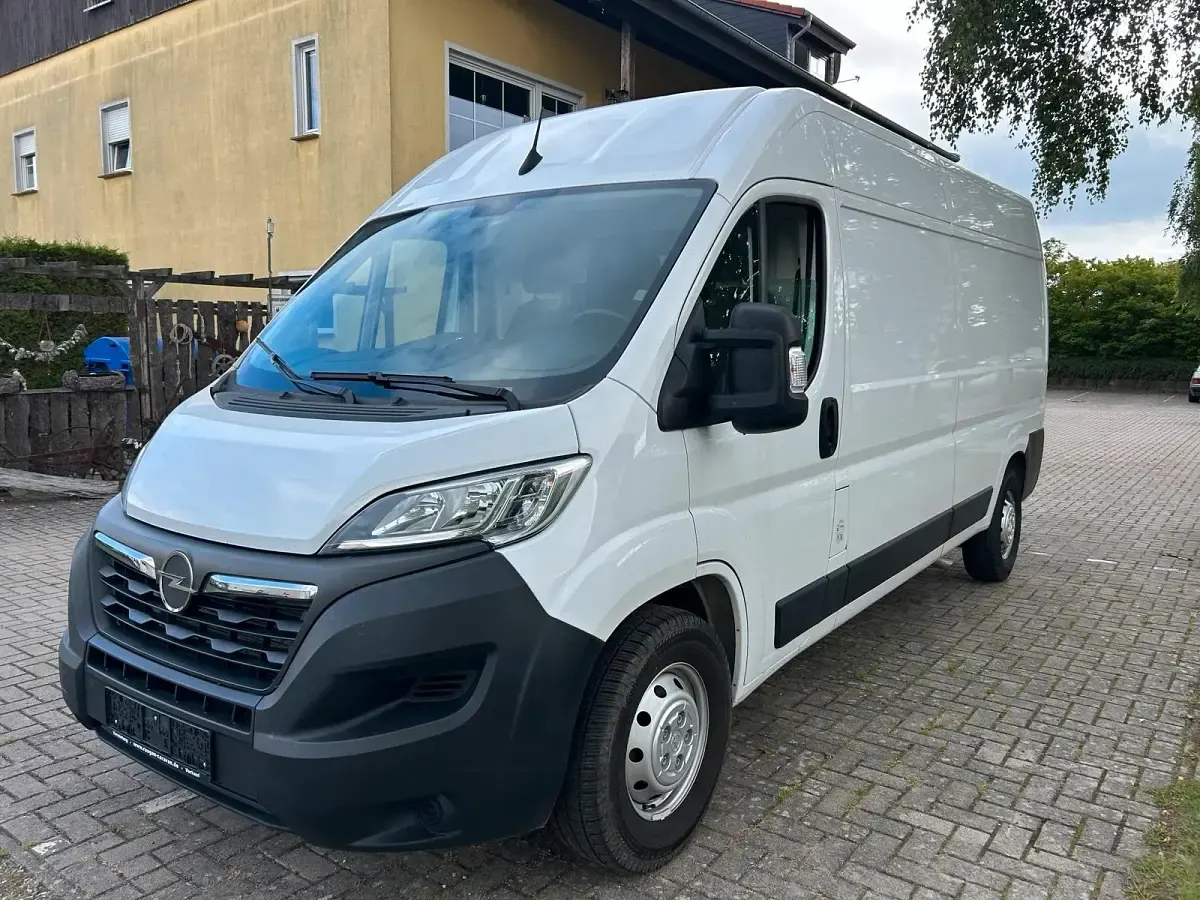 Gebraucht Opel Movano 165 PS (121 kW) 2023 Weiß Van