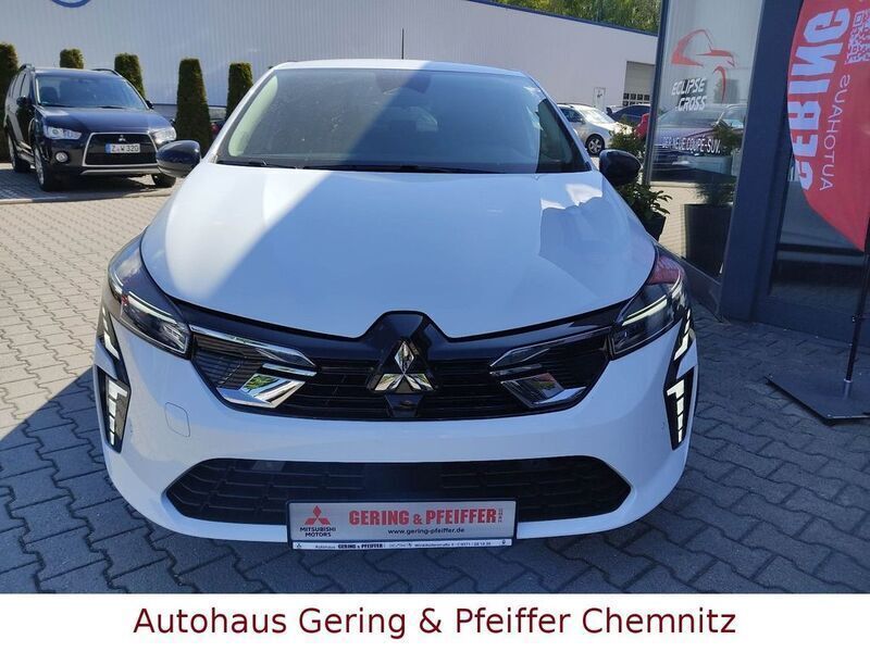 Neu Mitsubishi Colt Plus 67 PS (49 kW) 2025 Weiß Limousine