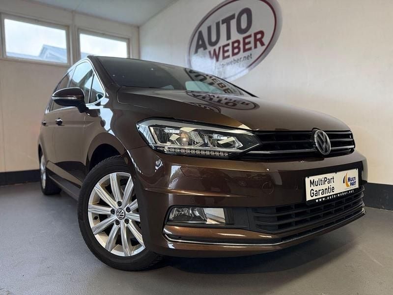 Braun Gebraucht 2015 VW Touran Van / Kleinbus | 17.690 € (Etwas zu teuer) - Bild 1/4