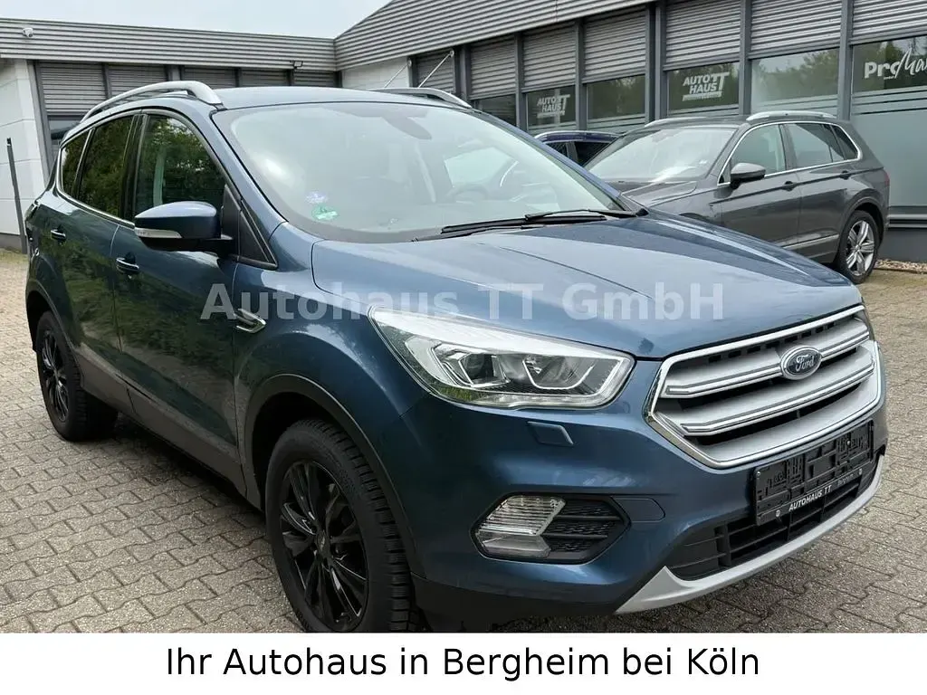 Gebraucht Ford Kuga Cool & Connect 150 PS (110 kW) 2019 Blau SUV