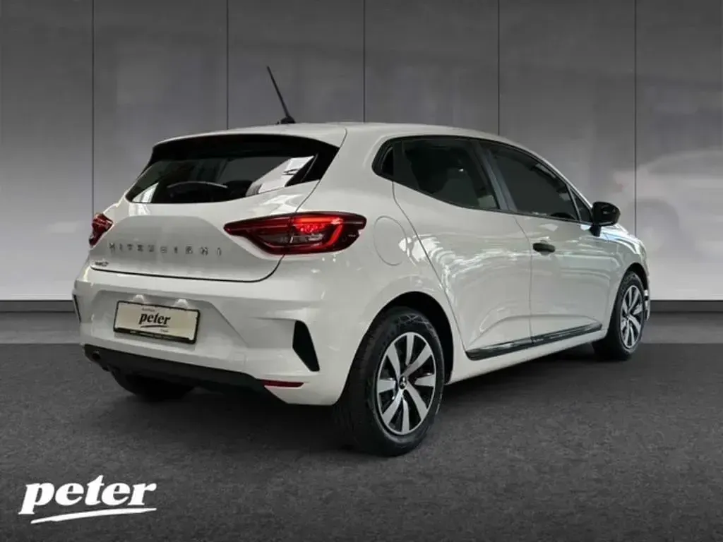 Gebraucht Mitsubishi Colt Basis 67 PS (49 kW) 2024 Weiß Kleinwagen
