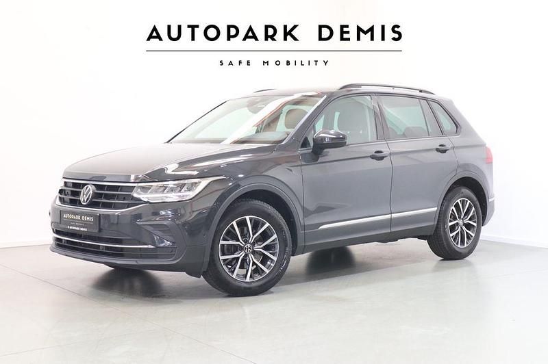 Grau Gebraucht 2022 VW Tiguan Life SUV | 21.785 € (Guter Preis) - Bild 1/4