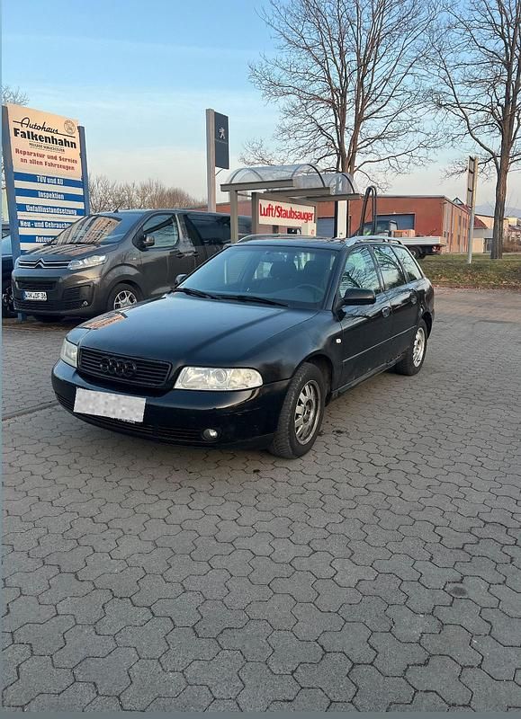 Gebraucht Audi A4 116 PS (85 kW) 2000 Schwarz Kombi