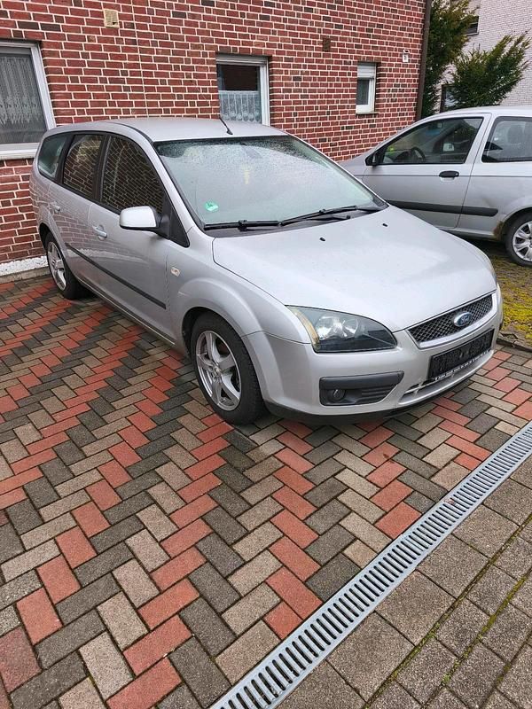 Gebraucht Ford Focus 101 PS (74 kW) 2005 Silber Kombi
