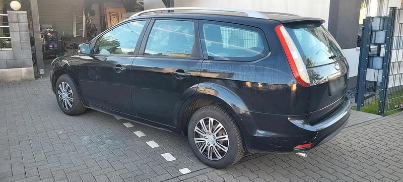 Usata Ford Focus 115 CV (84 kW) 2009 Nero Station wagon