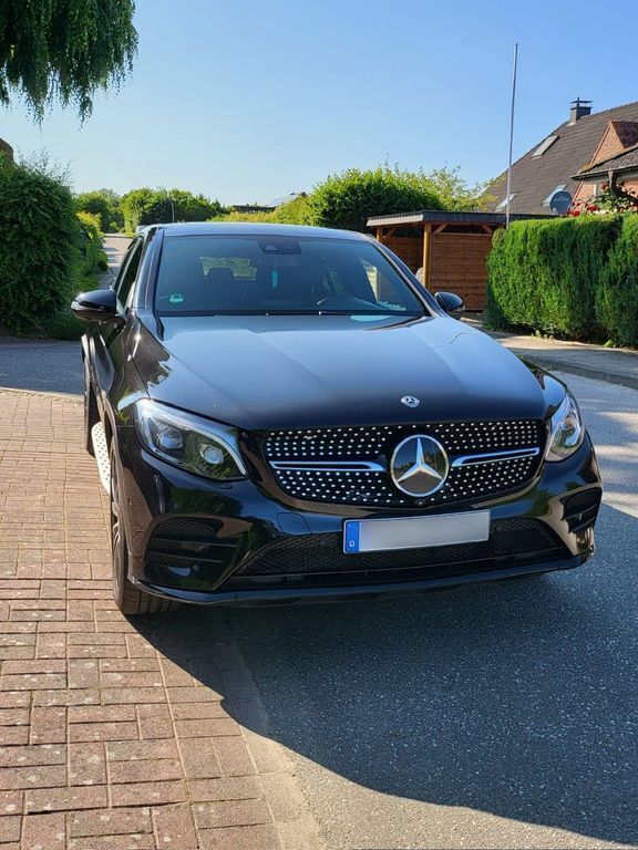 Schwarz Gebraucht 2018 Mercedes GLC250 Coupé | 28.500 € (Superpreis) - Bild 1/4