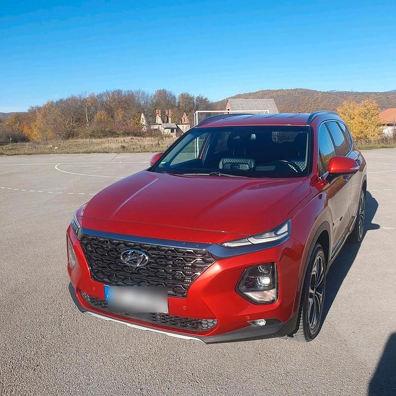 Rot Gebraucht 2018 Hyundai Santa Fe Premium SUV | 21.000 € (Fairer Preis) - Bild 1/4
