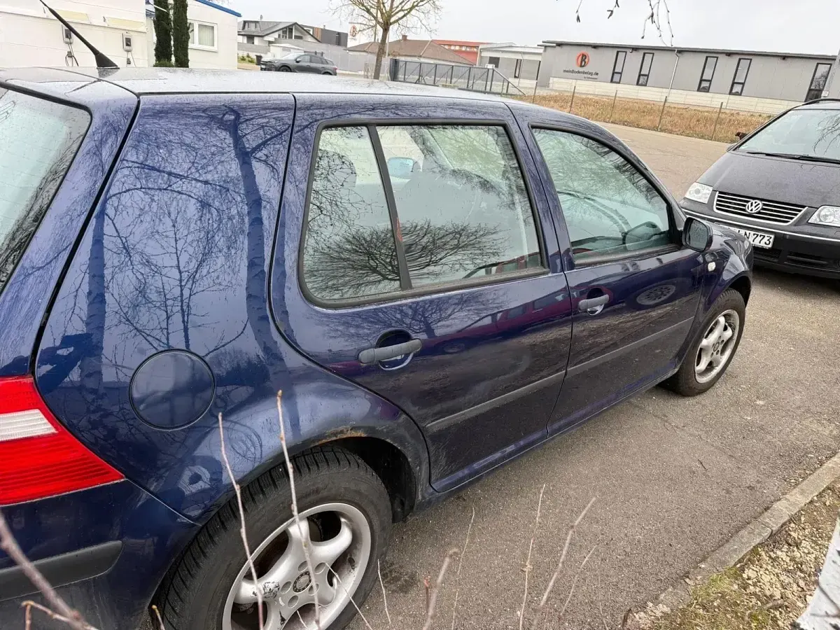 Gebraucht VW Golf IV 101 PS (74 kW) 2003 Blau Limousine