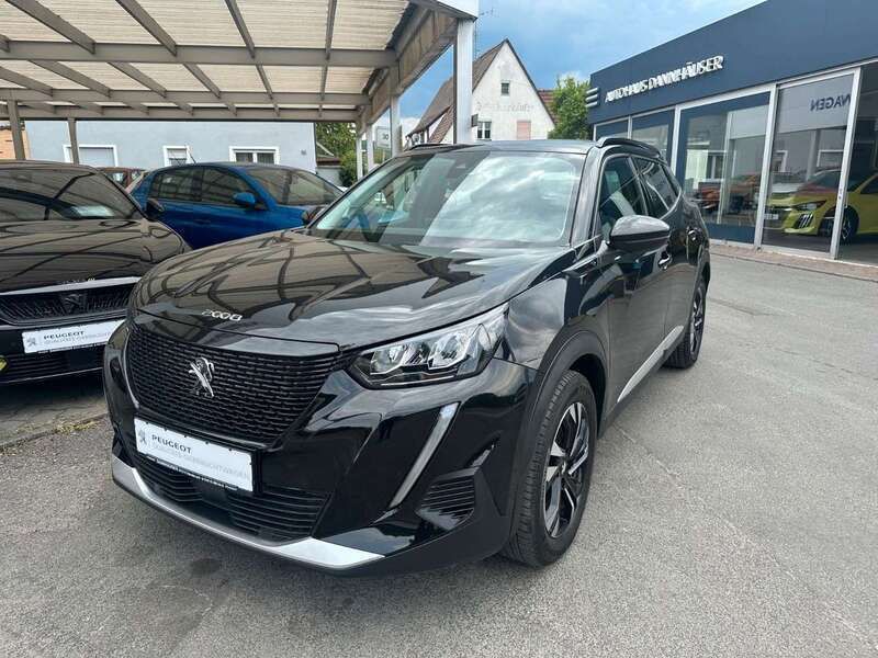Perlanera schwarz Gebraucht 2021 Peugeot e-2008 Allure SUV | 15.490 € (Fairer Preis) - Bild 1/4