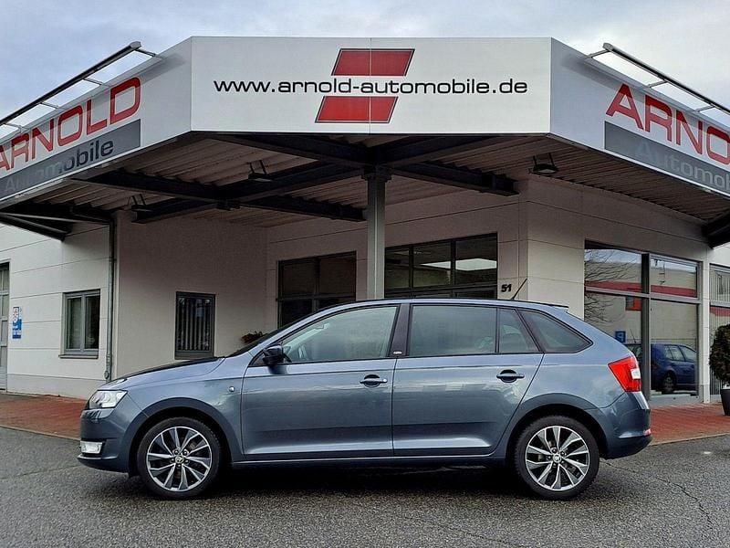 Grau Gebraucht 2015 Skoda Rapid Kombi | 10.600 € (Fairer Preis) - Bild 1/4