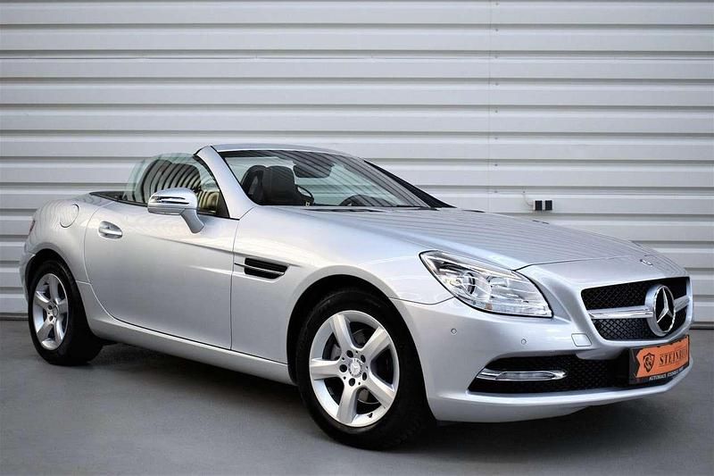 Iridiumsilber Gebraucht 2011 Mercedes SLK200 Cabrio | 20.990 € (Etwas zu teuer) - Bild 1/4