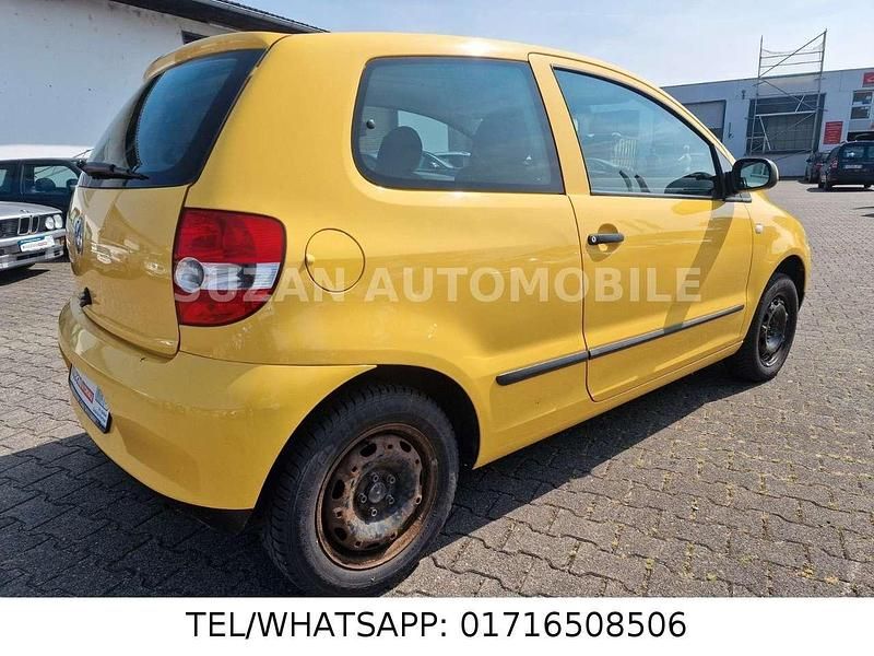 Gebraucht VW Fox Basis 54 PS (39 kW) 2005 Sonnengelb Kleinwagen