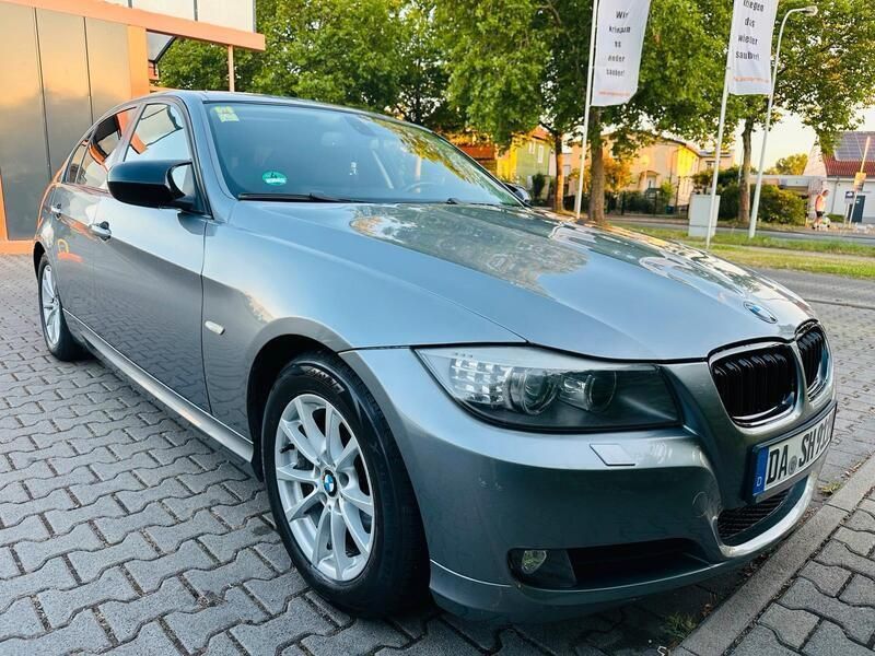 Grau Gebraucht 2008 BMW 318 M Sport Limousine | 8.000 € (Teuer) - Bild 1/4