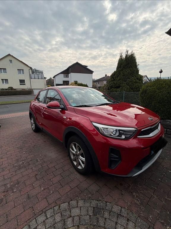 Gebraucht Kia Stonic 99 PS (72 kW) 2018 Rot SUV