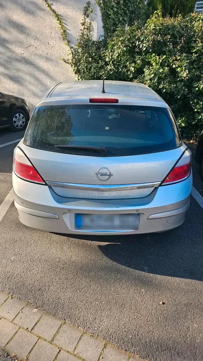 Gebraucht Opel Astra 105 PS (77 kW) 2005 Silber Limousine