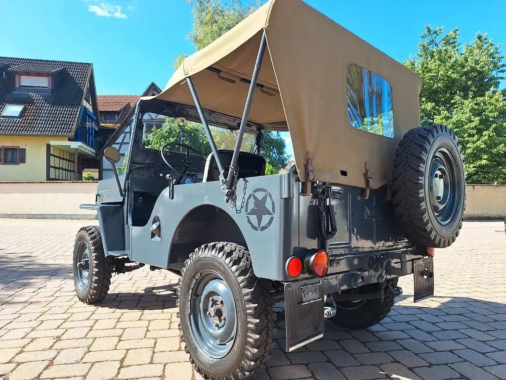Gebraucht Jeep Willys 72 PS (52 kW) 1957 Grau SUV