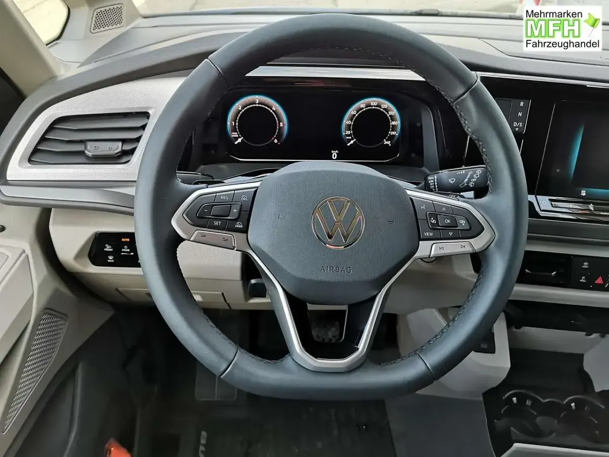 Neu VW Multivan Edition 150 PS (110 kW) 2025 Puregrey Van / Kleinbus