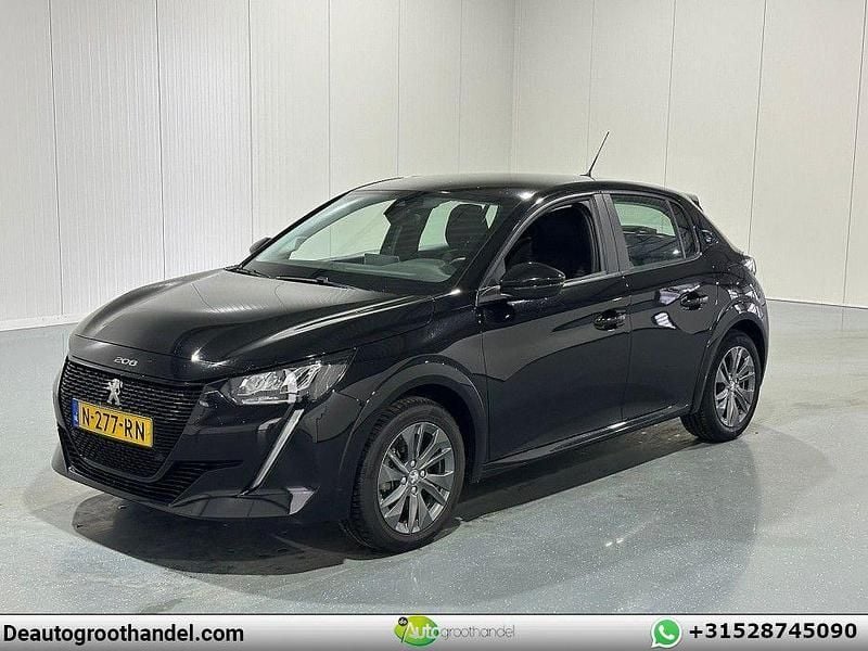 Gebraucht Peugeot e-208 Active 100 kW (136 PS) 2021 Schwarz Kleinwagen