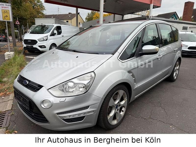 Silber Gebraucht 2012 Ford S-MAX Titanium Van / Kleinbus | 5.950 € (Superpreis) - Bild 1/4