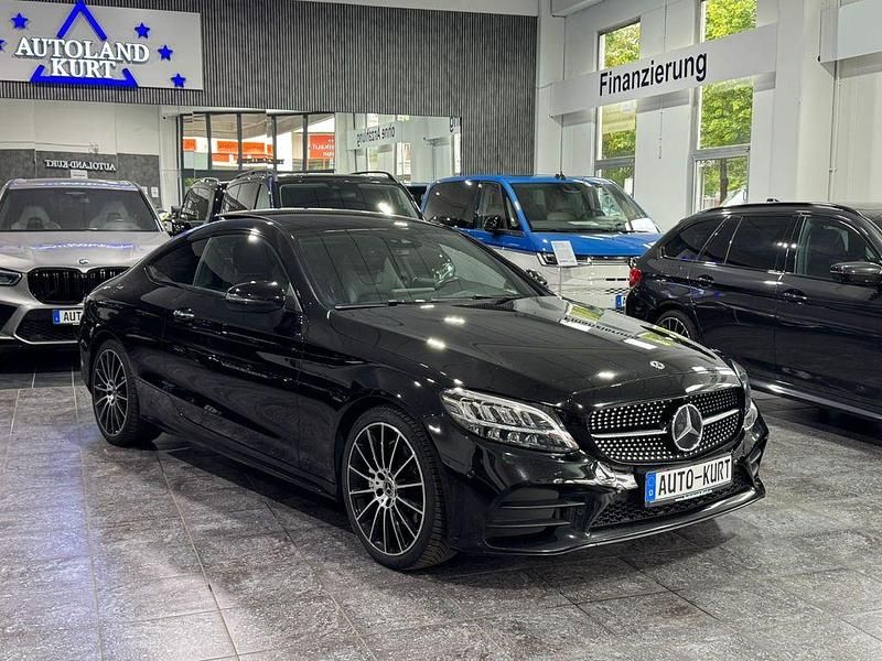 Schwarz/baltic black Gebraucht 2019 Mercedes C200 AMG Coupé | 19.900 € (Etwas zu teuer) - Bild 1/4