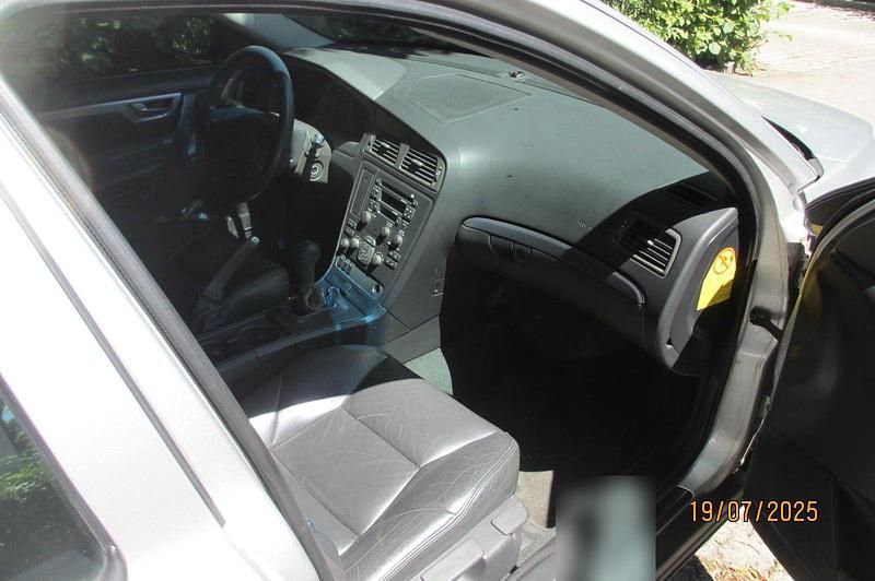 Gebraucht Volvo V70 170 PS (125 kW) 2020 Silber Kombi