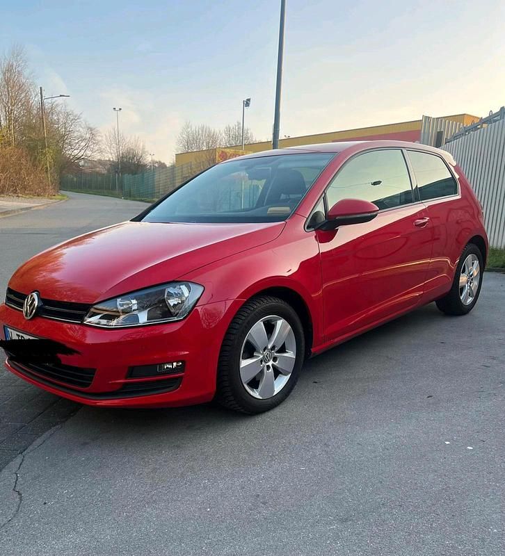 Gebraucht VW Golf VII 85 PS (62 kW) 2014 Rot Limousine