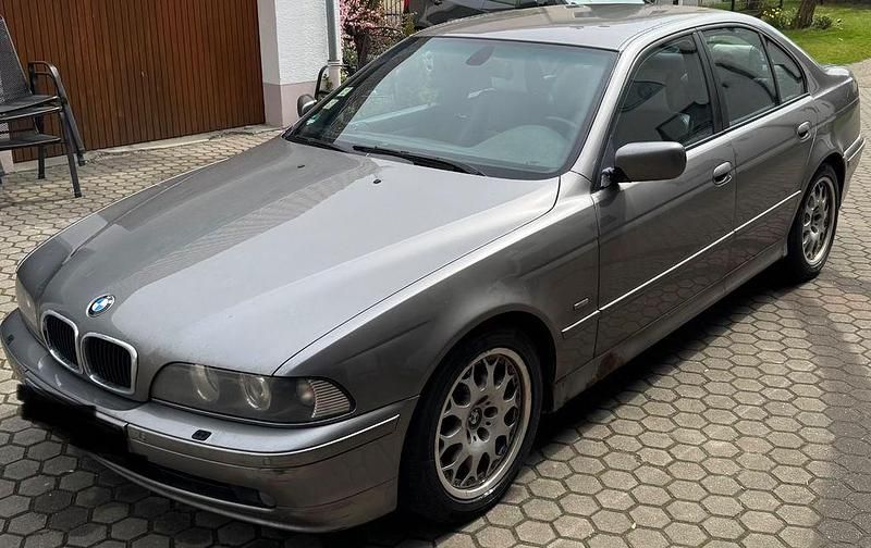 Gebraucht BMW 520 170 PS (125 kW) 2002 Silber Limousine