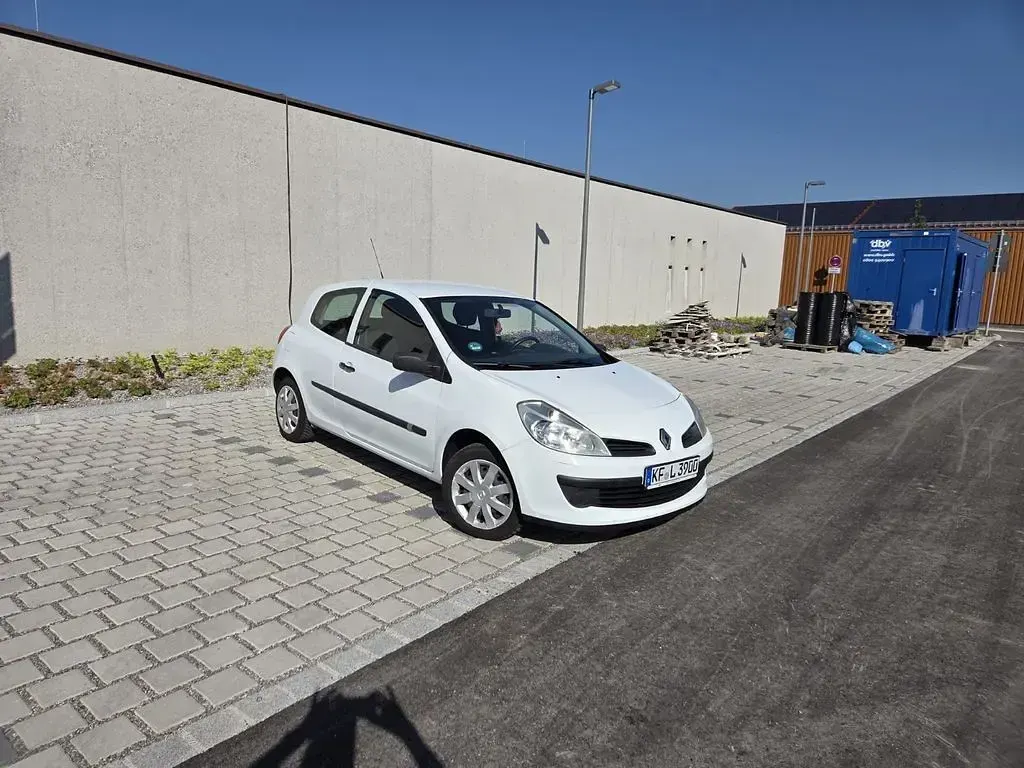 Gebraucht Renault Clio 75 PS (55 kW) 2009 Weiß Kleinwagen