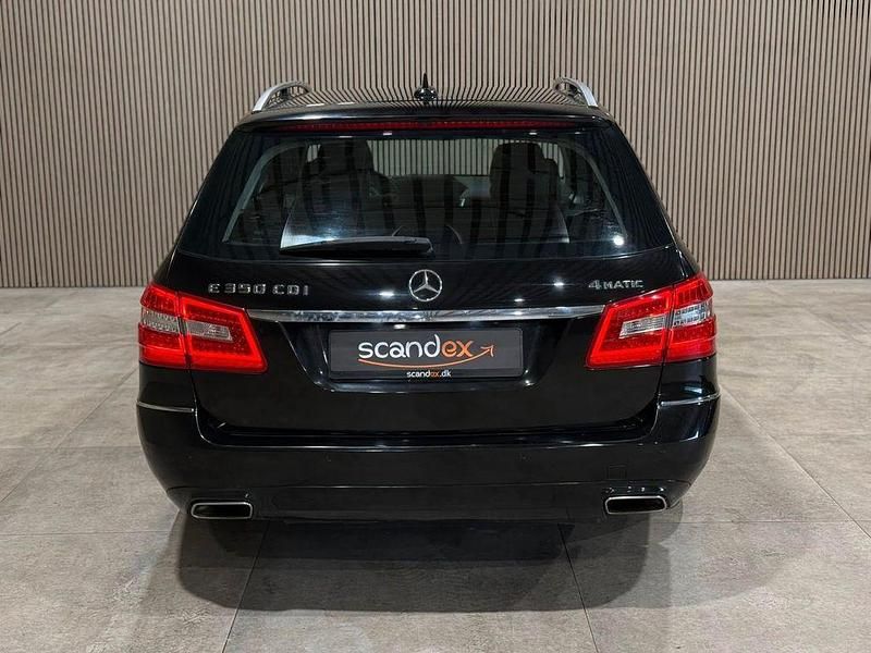 Gebraucht Mercedes E350 265 PS (194 kW) 2012 Schwarz Limousine