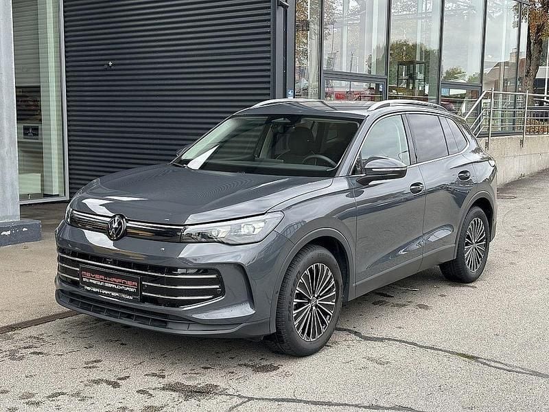 Grau Gebraucht 2024 VW Tiguan Elegance SUV | 28.500 € (Superpreis) - Bild 1/4