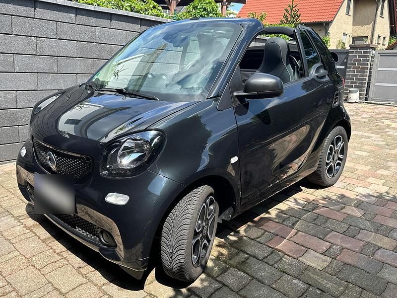 Second-hand Smart ForTwo Cabrio 2019 Negru Cabrio