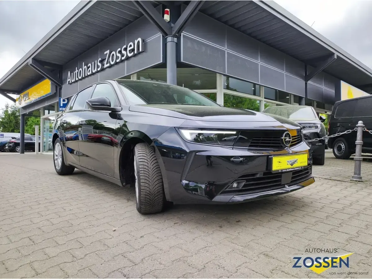 Gebraucht Opel Astra Elegance 131 PS (96 kW) 2024 Schwarz Kleinwagen