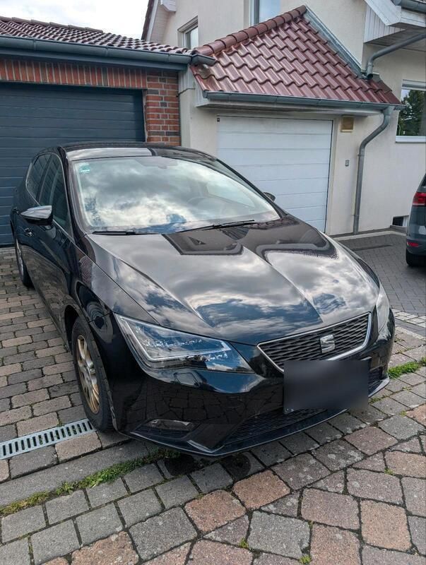 Schwarz Gebraucht 2013 Seat Leon Limousine | 7.849 € (Fairer Preis) - Bild 1/4