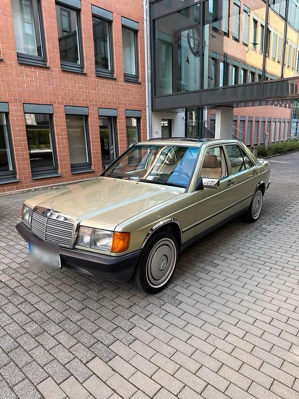 Beige Gebraucht 1986 Mercedes 190 Limousine | 13.900 € - Bild 1/4