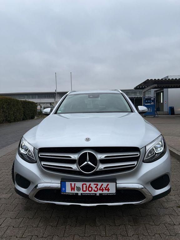 Gebraucht Mercedes GLC220 170 PS (125 kW) 2018 Silber SUV