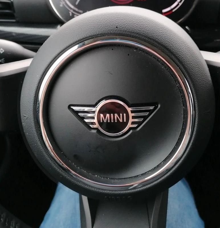 Blau Gebraucht 2021 Mini One Clubman Classic Kombi | 18.700 € (Fairer Preis) - Bild 1/4