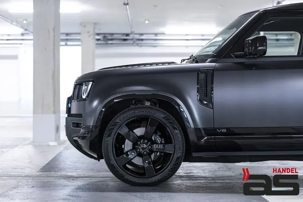 Gebraucht Land Rover Defender Carpathian Edition 525 PS (386 kW) 2022 Schwarz SUV