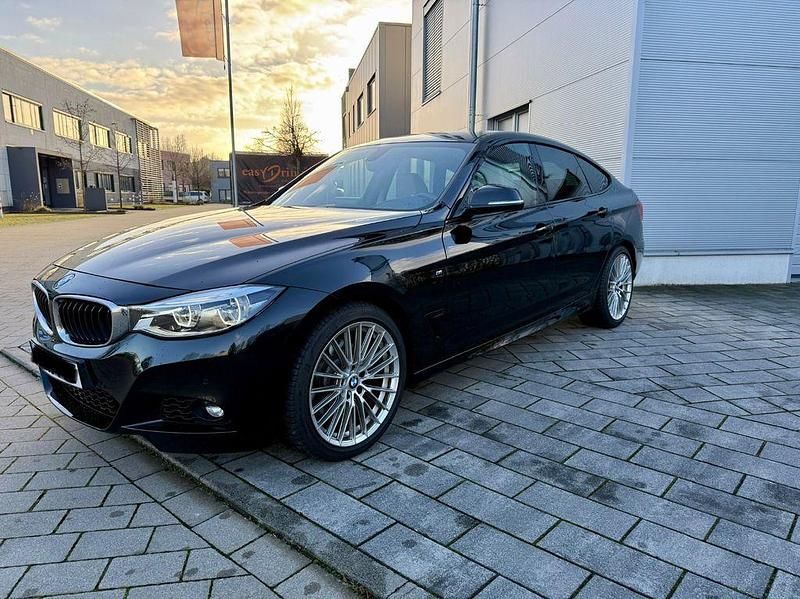 Gebraucht BMW 330 M Sport 258 PS (189 kW) 2017 Beige Limousine