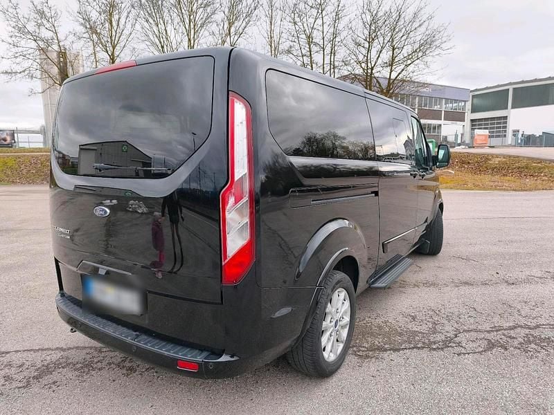 Gebraucht Ford Transit Tourneo 170 PS (125 kW) 2018 Schwarz Van / Kleinbus