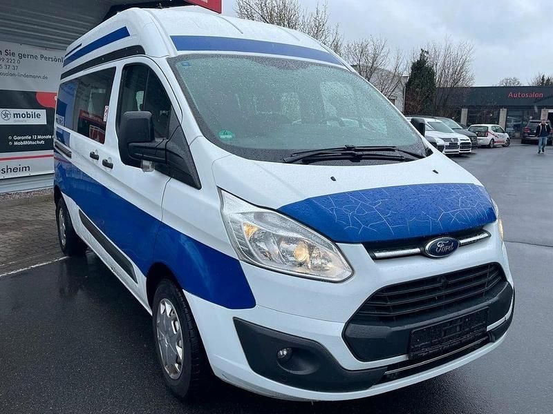 Gebraucht Ford Tourneo 131 PS (96 kW) 2018 Weiß Van / Kleinbus