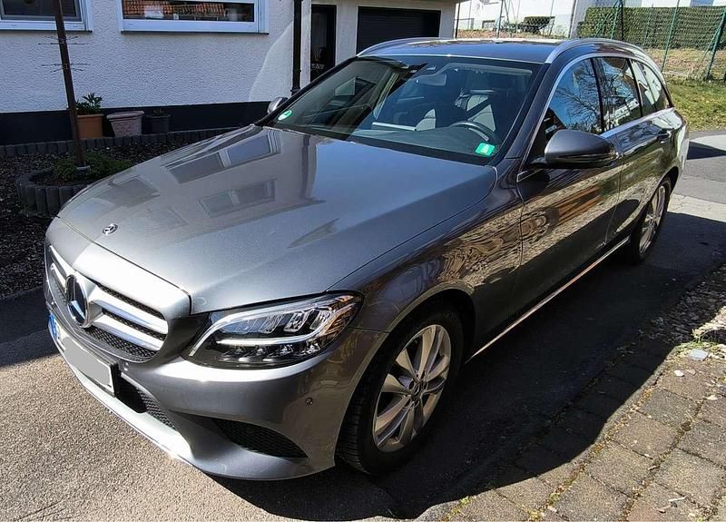 Gebraucht Mercedes 200 185 PS (136 kW) 2019 Grau Kombi