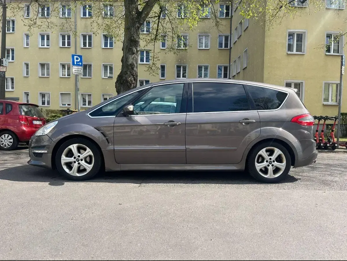 Occasion Ford S-MAX Titanium 200 ch (147 kW) 2013 Marron Monospace