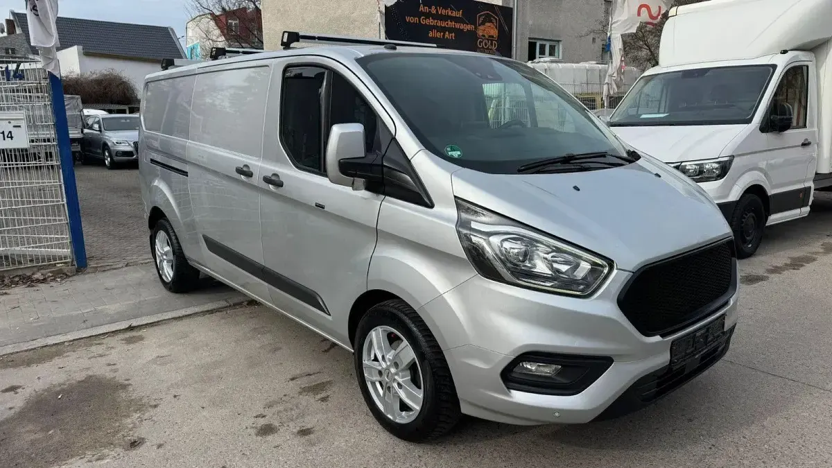 Gebraucht Ford Transit Custom Trend 131 PS (96 kW) 2019 Silber Van / Kleinbus