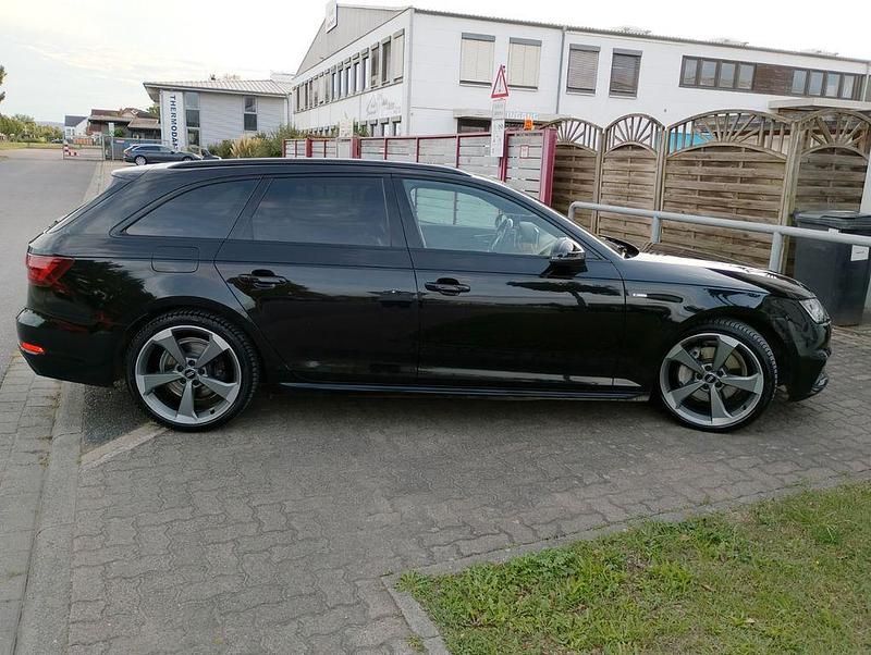 Gebraucht Audi A4 Design 218 PS (160 kW) 2017 Schwarz Kombi